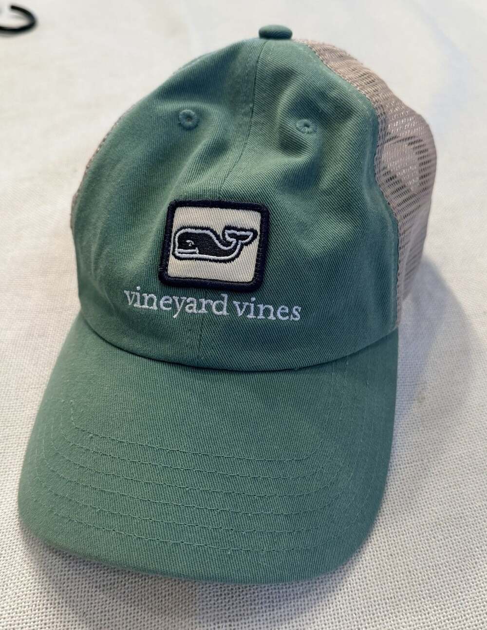 Vineyard Vines Whale Logo Trucker Hat Green Gray Mesh Back Adjustable OS